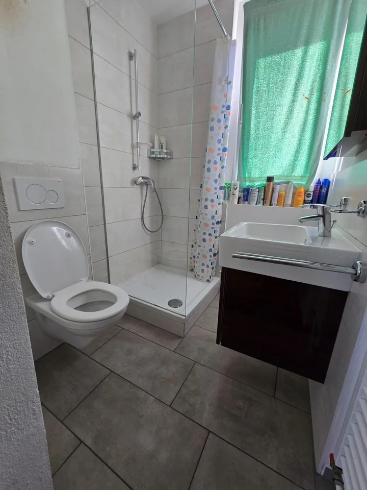 Kleine 1 Zimmer Wohnung mit Balkon und Stellplatz