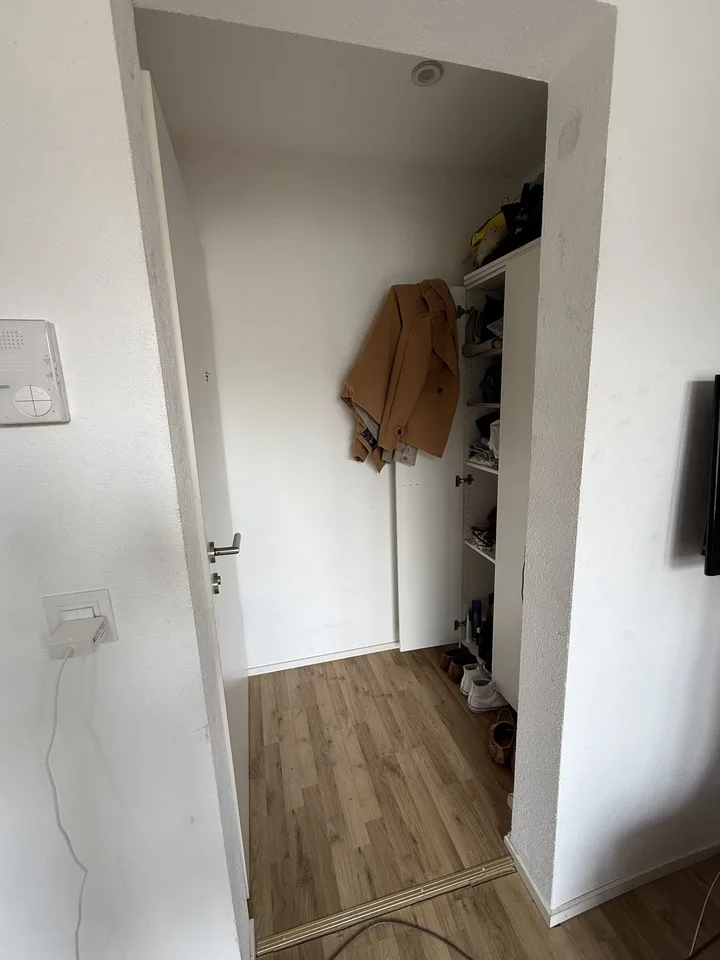 Kleine 1 Zimmer Wohnung mit Balkon und Stellplatz