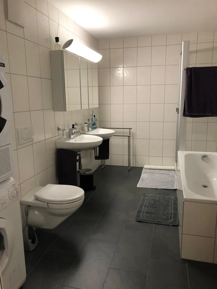Charmante 2.5-Zimmer-Dachwohnung mit Weitblick und viel Charakter