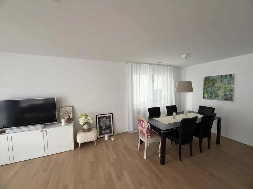 Grosszügige 3 1/2 Zimmerwohnung im Zentrum von Bülach