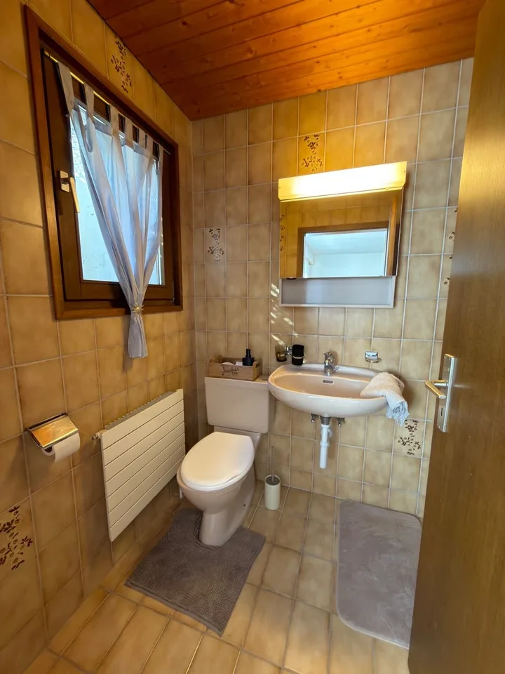Möbliertes Privatzimmer für Pendler in Glattfelden