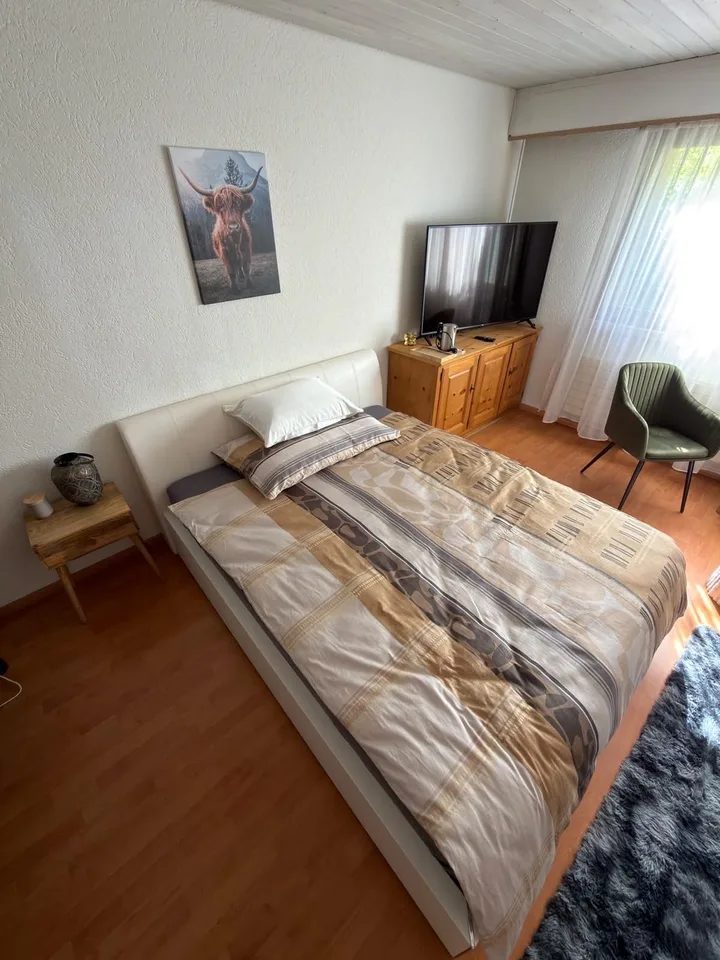 Möbliertes Privatzimmer für Pendler in Glattfelden