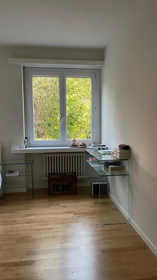 Lichtdurchflutete 4.5-Zimmer-Wohnung mit 127 m² & Wintergarten in Horgen