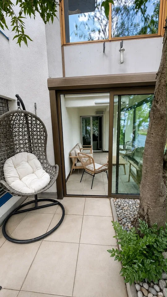 Lichtdurchflutete 4.5-Zimmer-Wohnung mit 127 m² & Wintergarten in Horgen