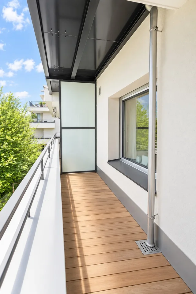 Helle 3.5-Zimmer-Wohnung mit Balkon in Oetwil am See