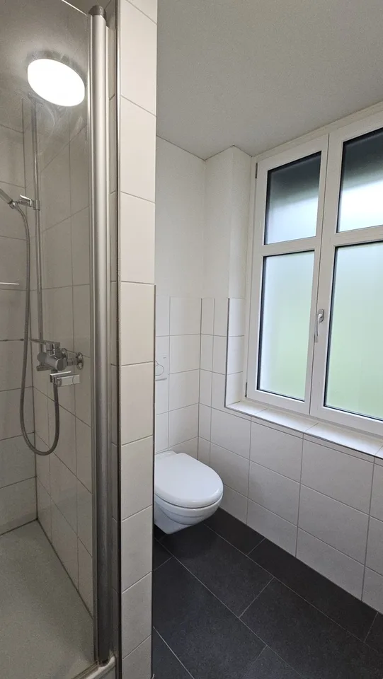 möbliertes, helles WG-Zimmer mit Balkon - zentral, modern und alles inklusive, 2.OG, Zimmer 4