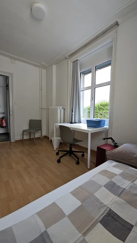 möbliertes, helles WG-Zimmer- zentral, modern und alles inklusive, EG, Zimmer 4