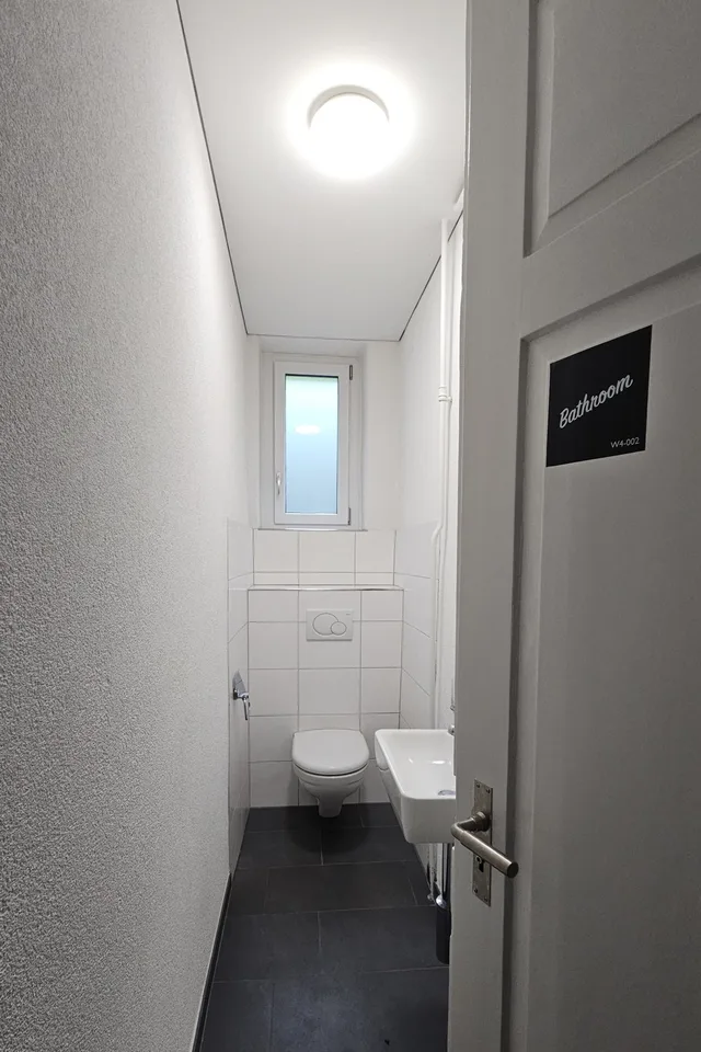 möbliertes, helles WG-Zimmer - Zentral, modern und alles inklusive