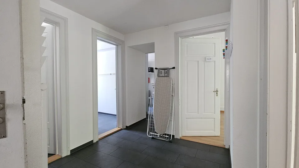möbliertes, helles WG-Zimmer - Zentral, modern und alles inklusive