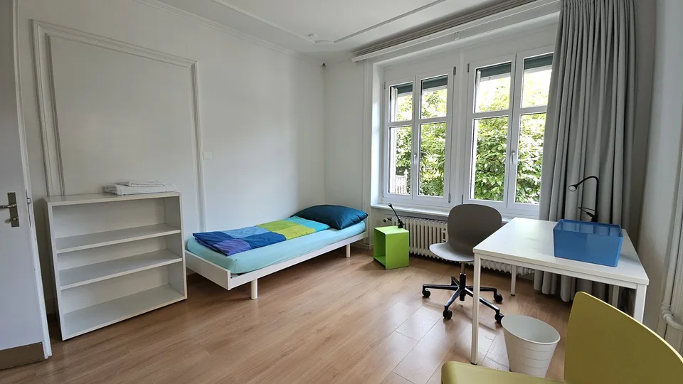Grosszügiges, gemütliches WG-Zimmer