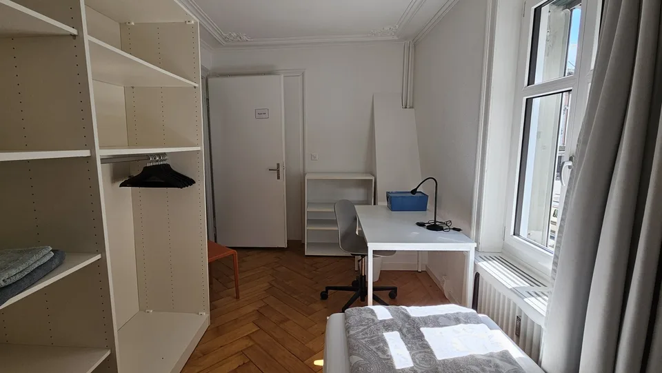 Ruhiges, gemütliches WG-Zimmer