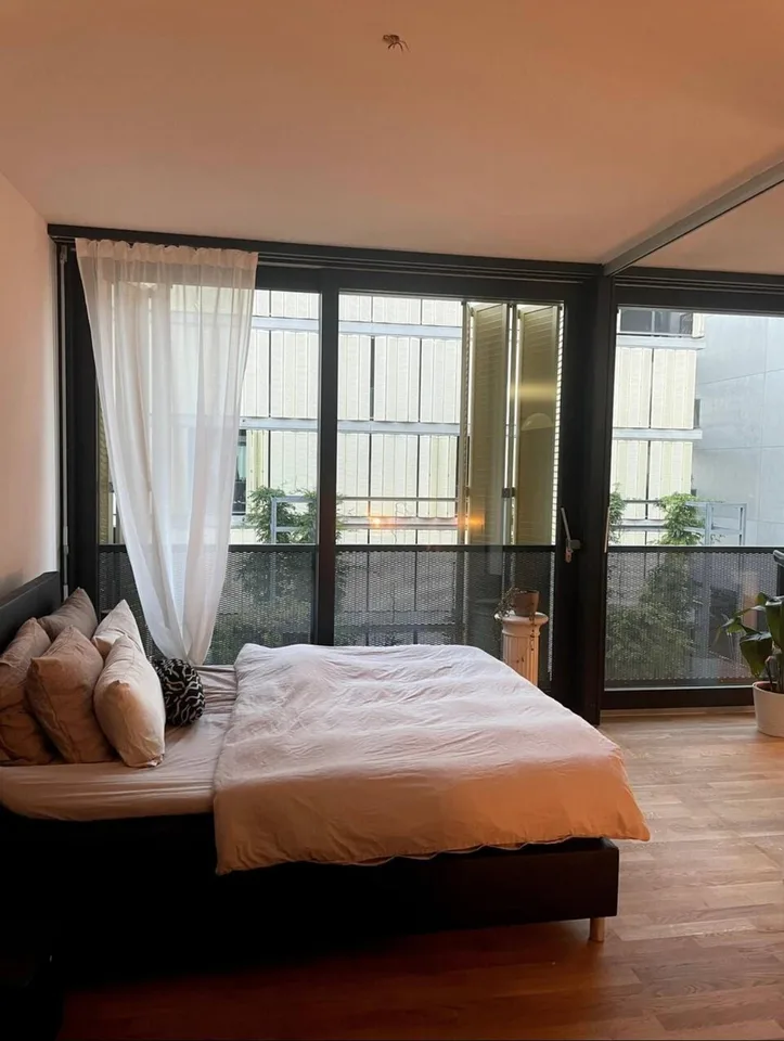 Schönes, modernes WG-Zimmer