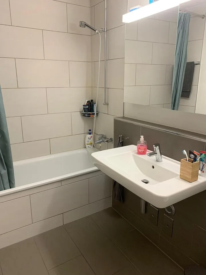 Zimmer in queerer WG