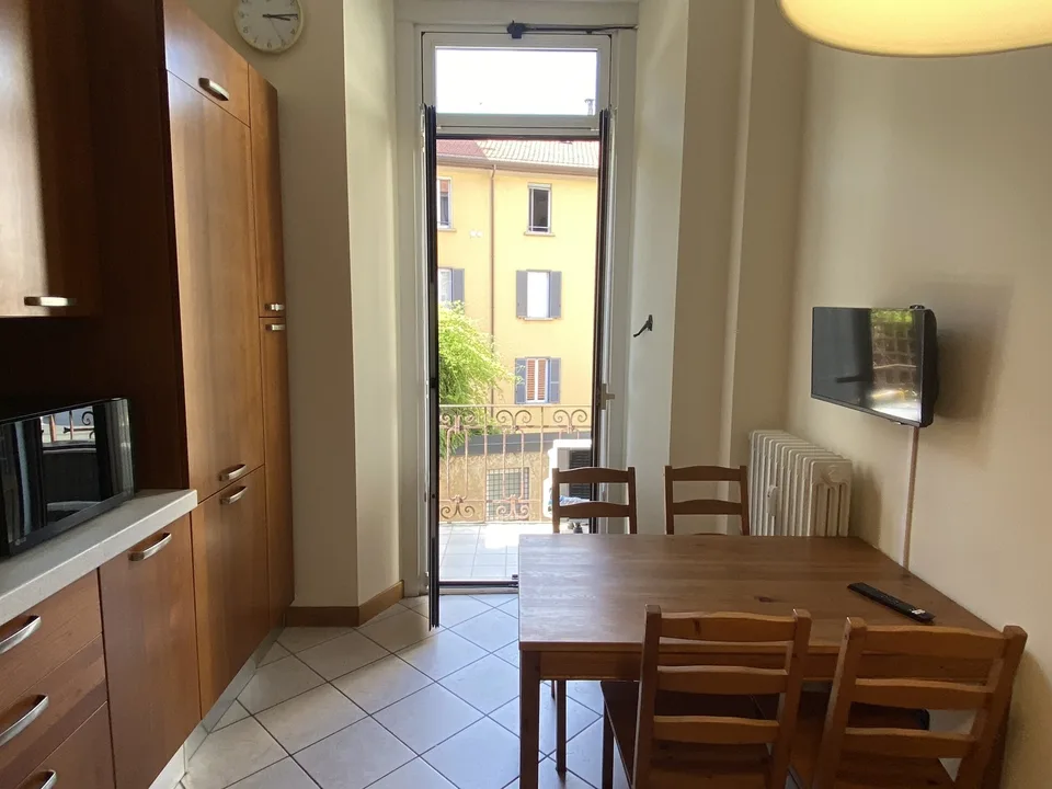 Fully Furnished 1-Bedroom Apartment with Private Bathroom – Wartstrasse 2, 8032 Zürich