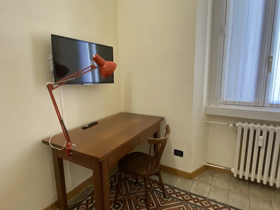 Fully Furnished 1-Bedroom Apartment with Private Bathroom – Wartstrasse 2, 8032 Zürich