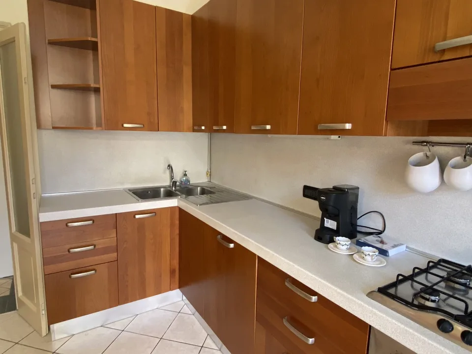 Fully Furnished 1-Bedroom Apartment with Private Bathroom – Wartstrasse 2, 8032 Zürich