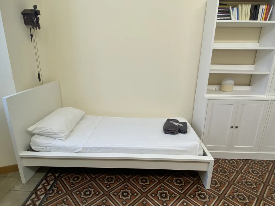 Fully Furnished 1-Bedroom Apartment with Private Bathroom – Wartstrasse 2, 8032 Zürich