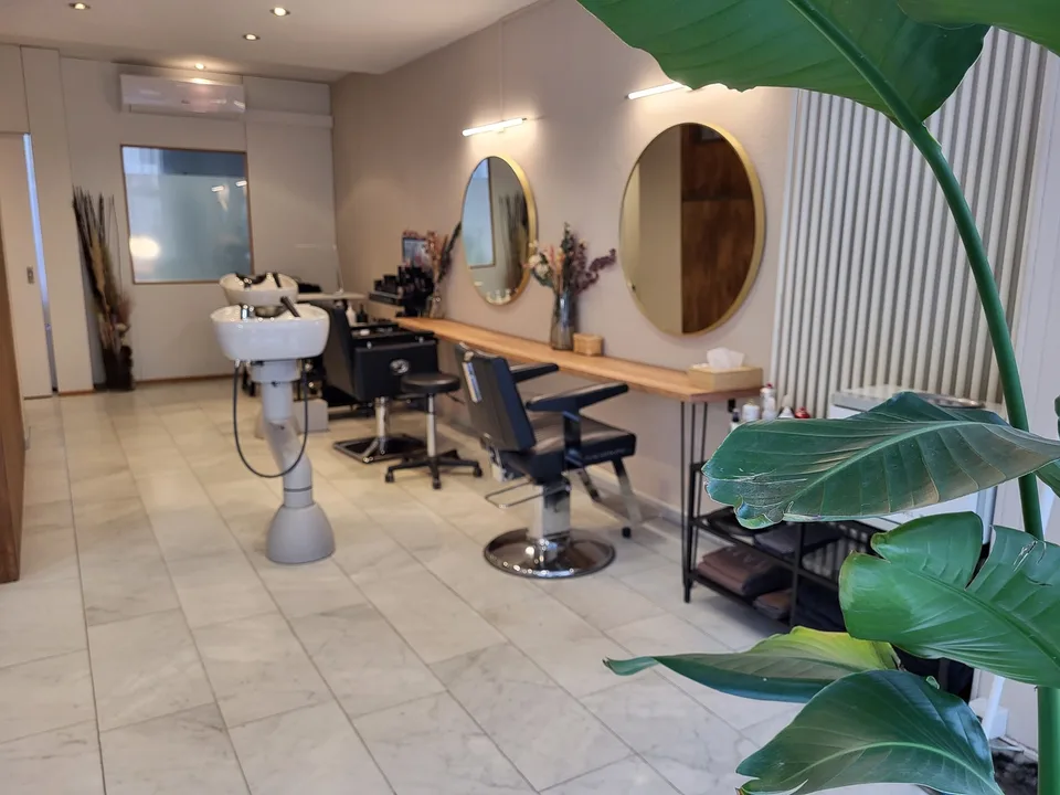 Coiffeuse gesucht – Untermiete in Zürich kreis 4