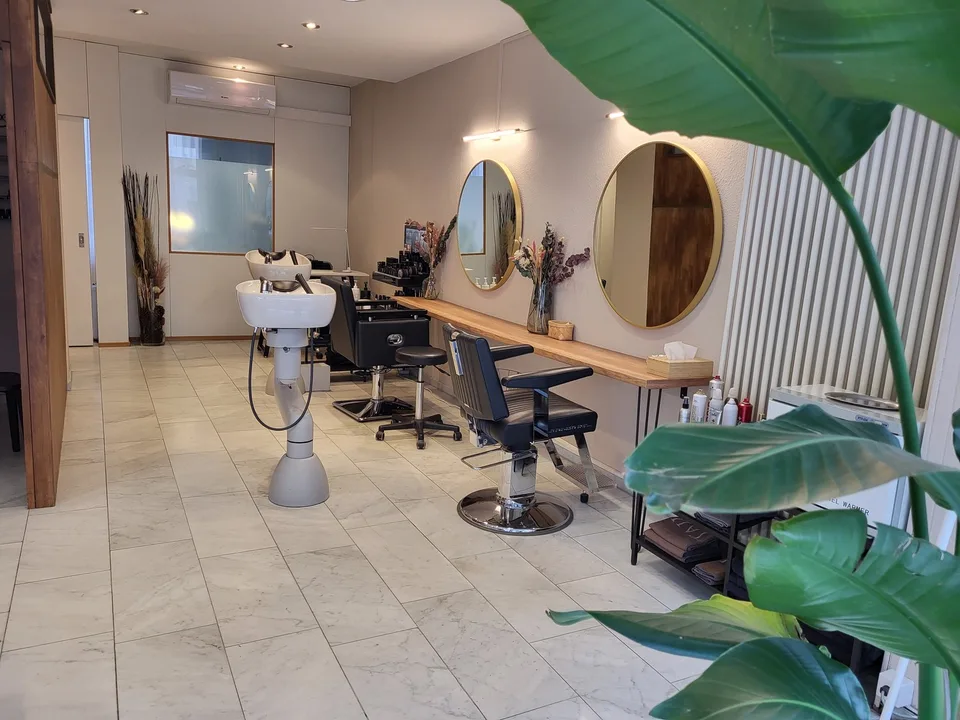 Coiffeuse gesucht – Untermiete in Zürich kreis 4