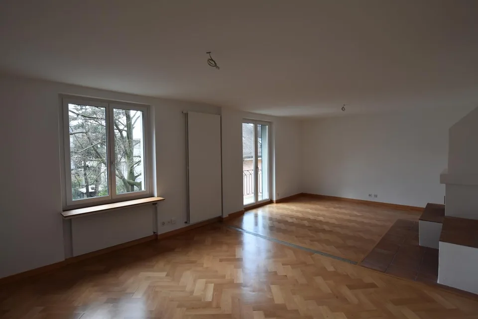 renovierte Altbauwohnung an ruhiger Lage