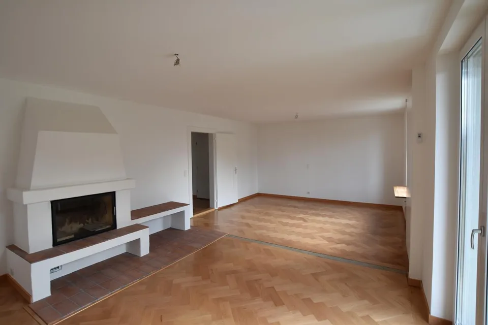 renovierte Altbauwohnung an ruhiger Lage
