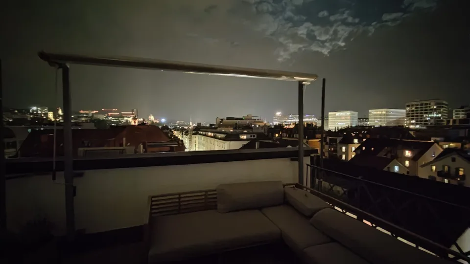 Room in a Maisonette Flat - 3-Person Flatshare, Zurich District 5