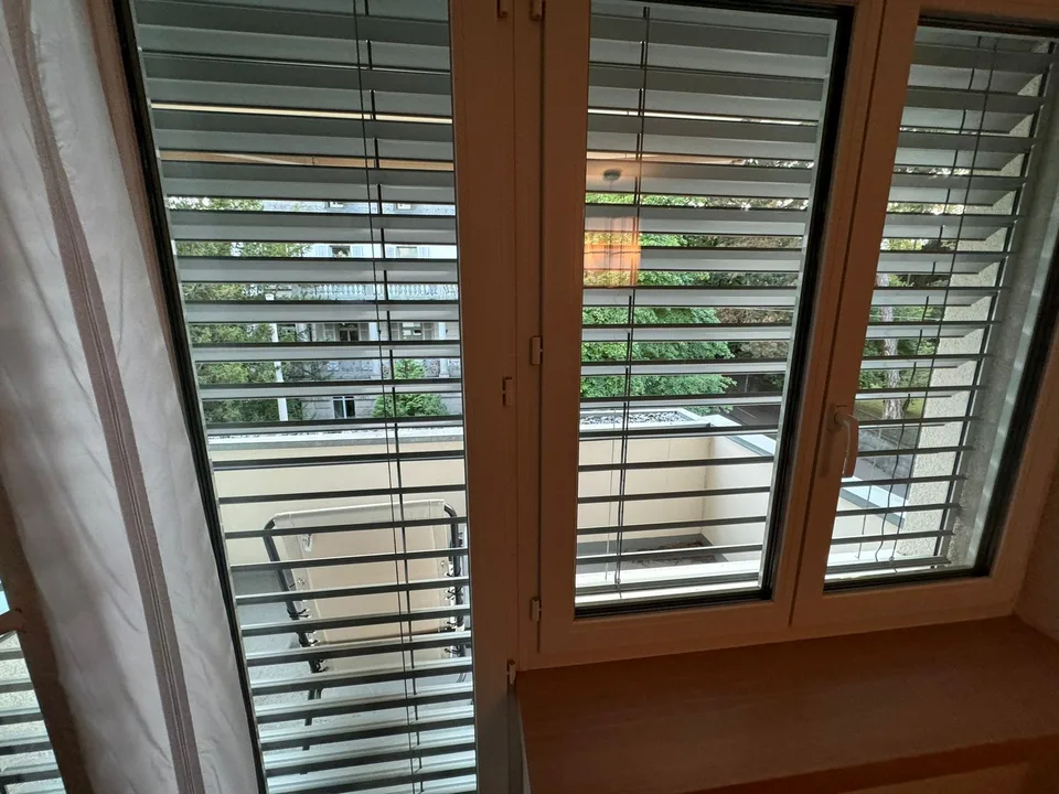 Möblierte 2-Zimmer-Wohnung mit Balkon & Terrasse — Enge, 5 Min. zum Paradeplatz (Befristet)