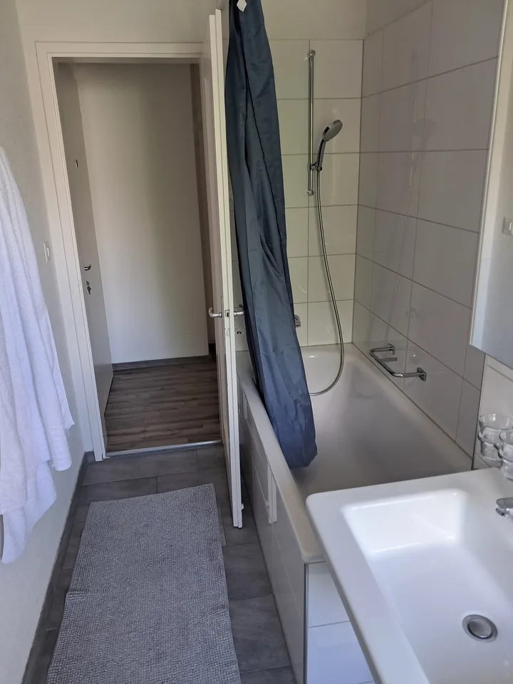 WG-Zimmer in Effretikon, Nähe Bahnhof, ca. 20m nach Zürich HB