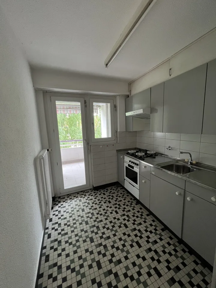 Grosse 4er WG mit grossem Balkon in Dübendorf zu vermieten!