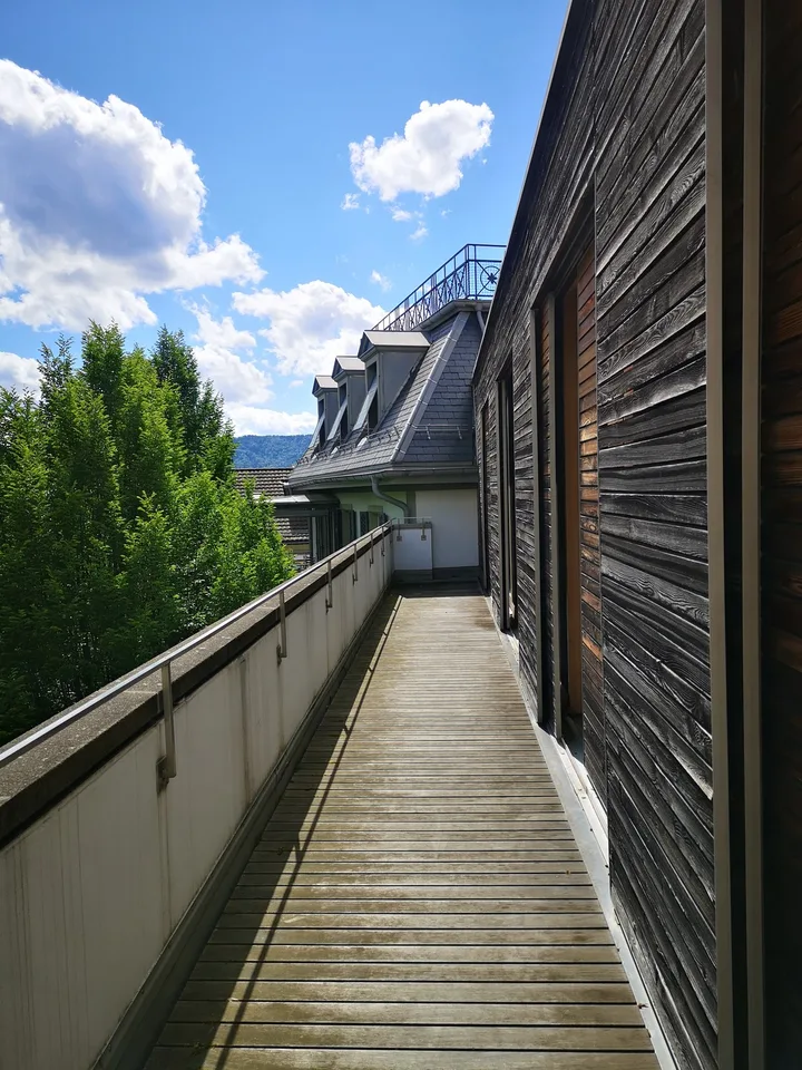 Büroräumlichkeiten mit moderner Architektur
