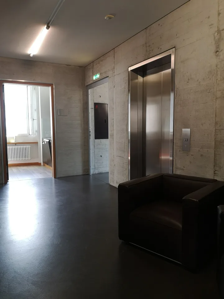 Büroräumlichkeiten mit moderner Architektur