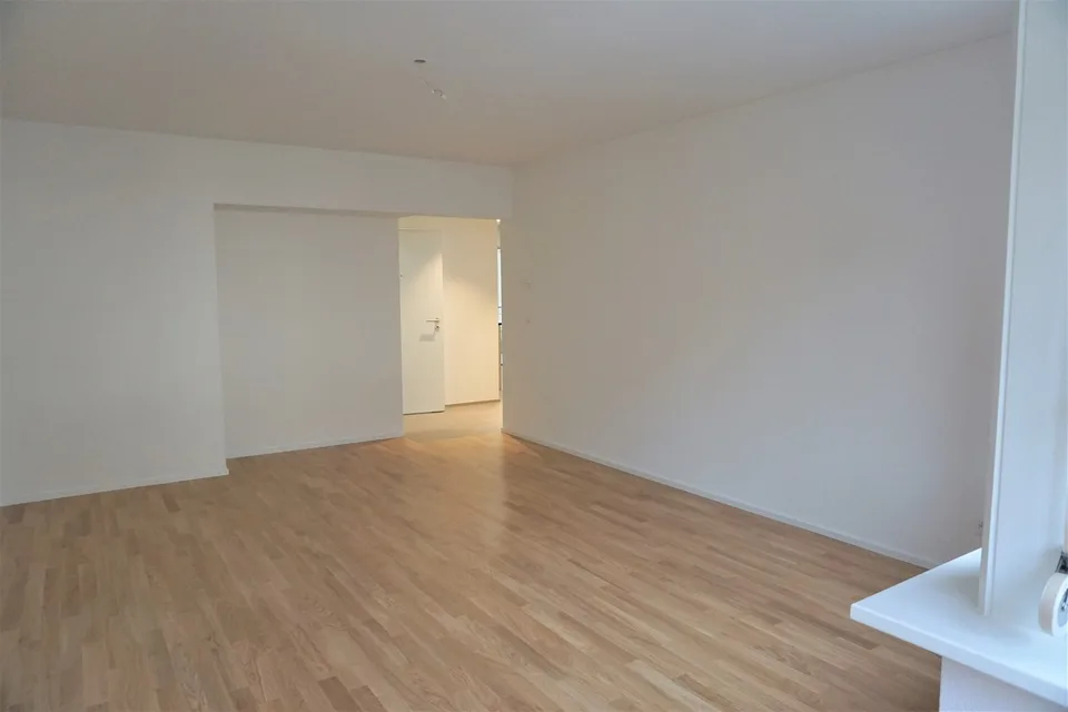 Renovierte Wohnung mit Balkon und Blick ins Grüne