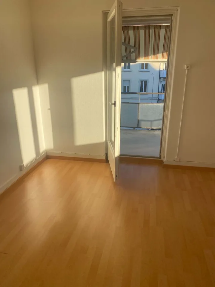 Rent a room in a shared flat in Altstetten Nov 4, 2026 To march 2027 (4 months)