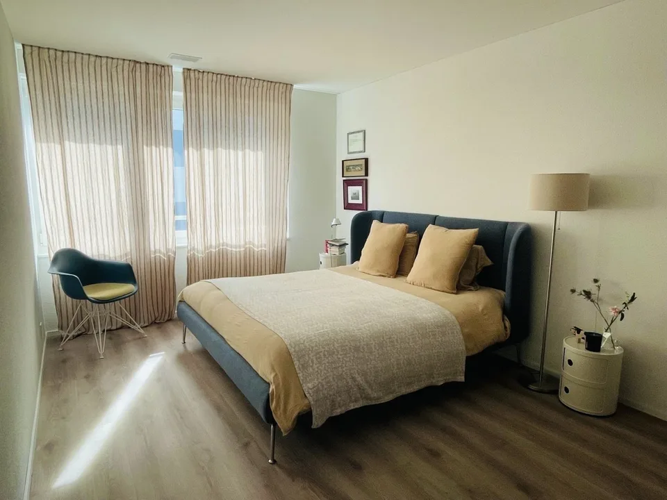 Moderne 2.5-Zimmer-Wohnung mit zwei Balkonen in Zürich – Neubau «Neovita»