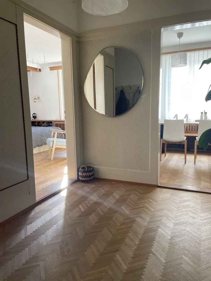 For Rent — Exceptional Room in a  Villa