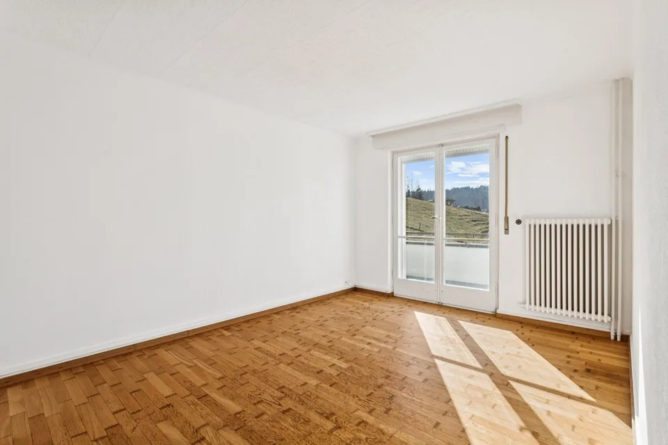 Rénové - balcon - bon emplacement