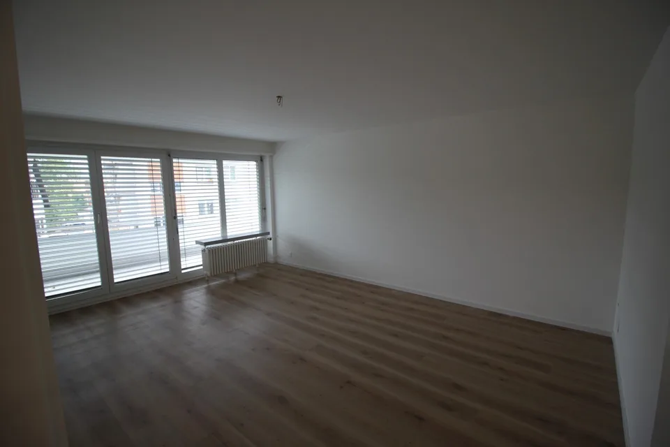 Helle renovierte 4,5 ZiWhg, nahe Zentrum und Kantonspital