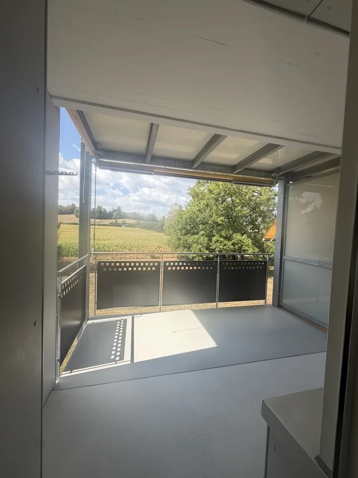 Tolle Wohnung mit grossem Balkon und schöner Sicht