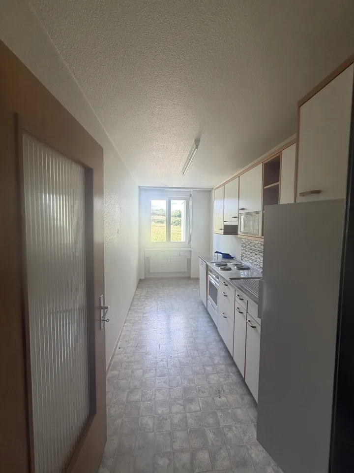 Tolle Wohnung mit grossem Balkon und schöner Sicht