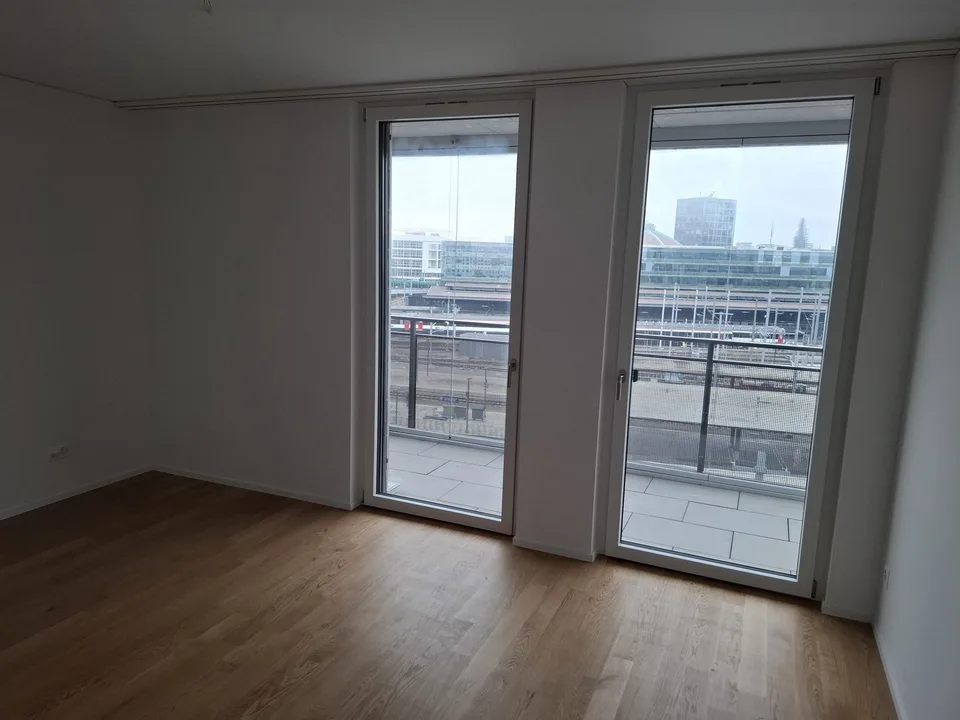 2.5 Zimmer Neubauwohnung beim Bahnhof SBB mit tollem Stadtausblick