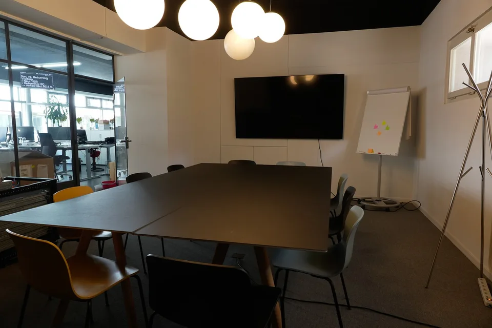 "Zentrales, modernes Büro mit vielen Extras!"