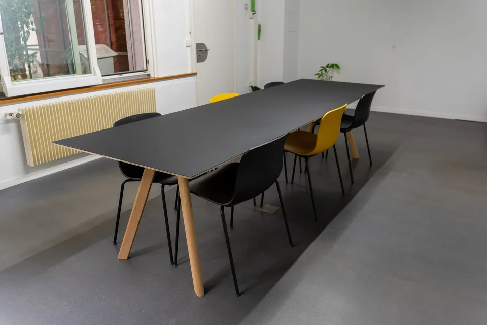 "Zentrales, modernes Büro mit vielen Extras!"
