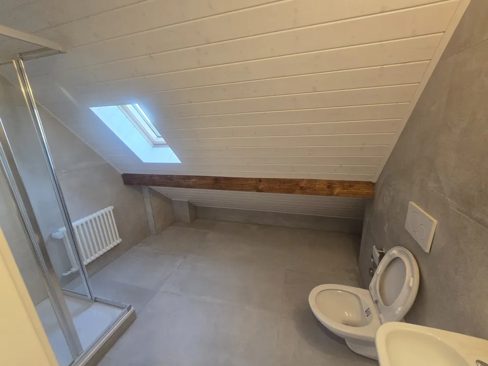 Loft/studio rénové avec beaucoup de cachet