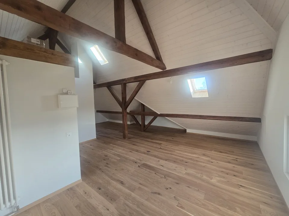 Loft/studio rénové avec beaucoup de cachet
