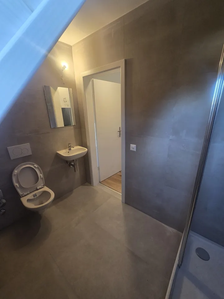 Loft/studio rénové avec beaucoup de cachet