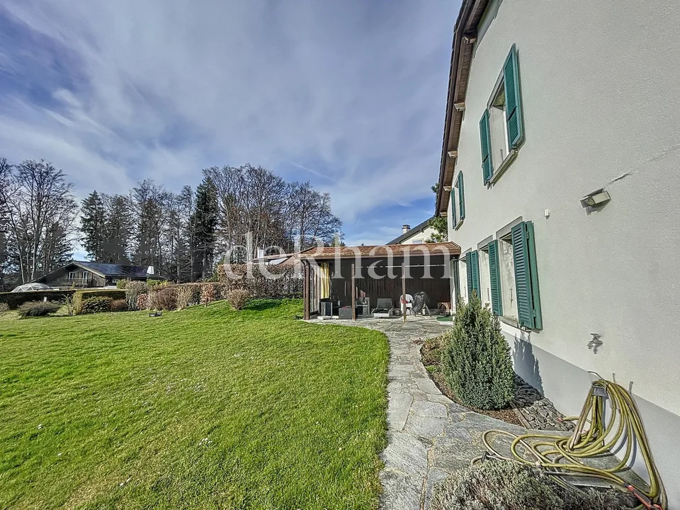Maison individuelle de 6.5 pièces d'env. 200m2