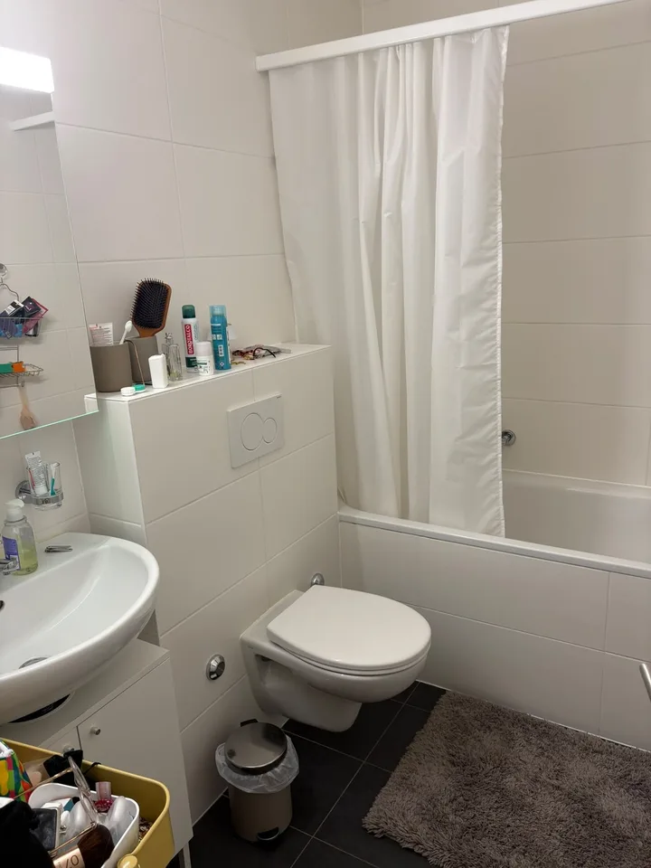 À louer – Spacieux appartement de 4 pièces avec balcon à Genève