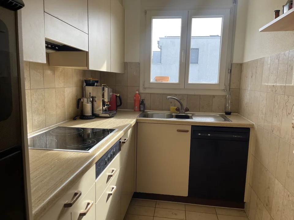 Helle 3,5-Zimmer-Wohnung mit riesigem Balkon (befristet, Übernahmemöglichkeit)