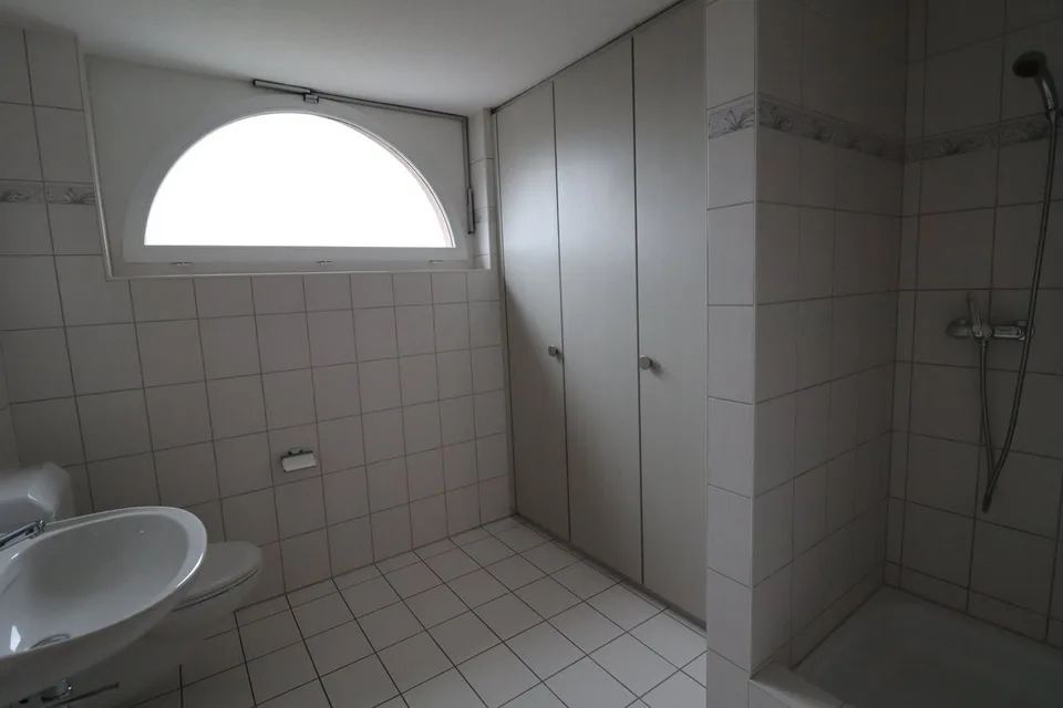 Helle, sonnige 6.5-Zimmer-Maisonette-Wohnung