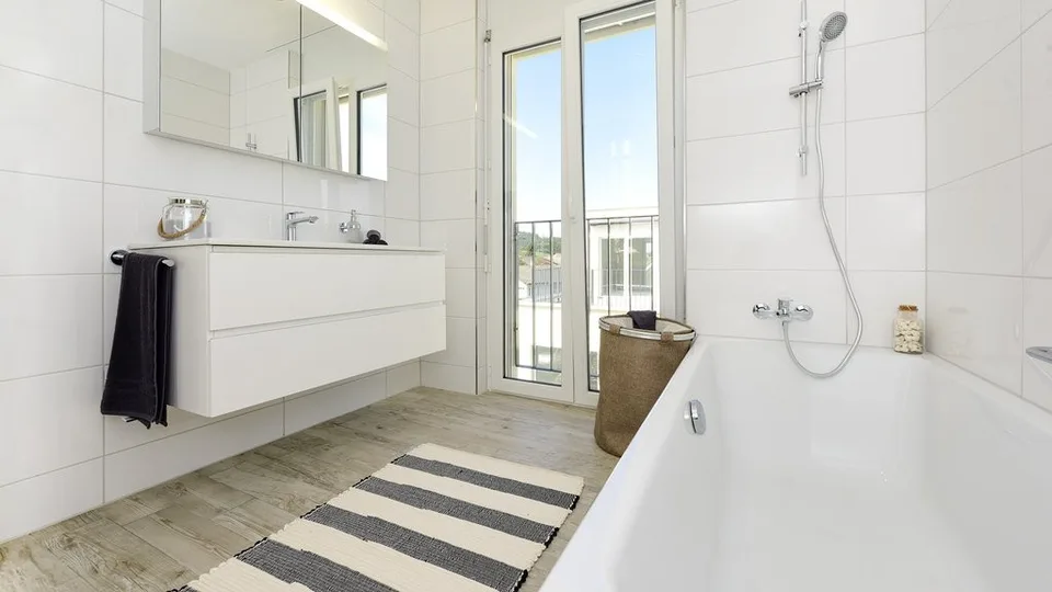 EINZIGARTIGE MAISONETTE-WOHNUNG IN SAFENWIL